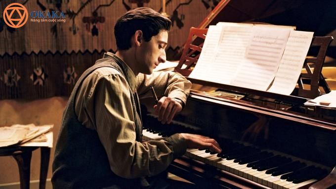 Để giúp bạn có thêm niềm tin và động lực trong việc học đàn piano, OKAKA Music xin giới thiệu đến bạn top 5 bộ phim hay nhất về chủ đề piano.