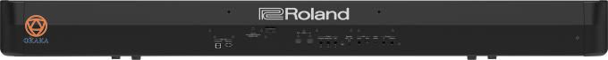 Đàn piano điện Roland FP-90 tích hợp động cơ âm thanh và bàn phím hàng đầu của Roland trong kiểu dáng tủ đứng hiện đại với hệ thống loa đa kênh, đủ sức để bạn trình diễn tại các địa điểm thân mật. Một loạt âm thanh bổ sung đã được chọn lọc cẩn thận bao gồm piano điện, string, organ và synths đã sẵn sàng cho nhiều kịch bản âm nhạc khác nhau. Có sẵn trong 2 màu đen hoặc trắng, Roland FP-90 xách tay đã sẵn sàng để bạn mang đến bất cứ nơi nào bạn muốn chơi.