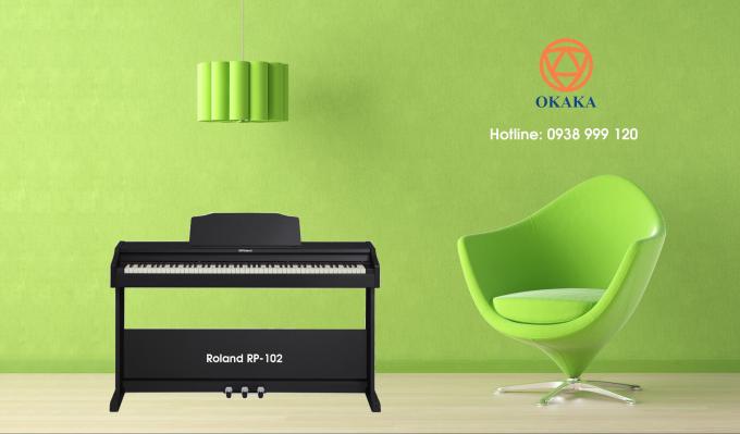Tích hợp công nghệ thường chỉ có trên các cây đàn piano hạng sang của Roland, đàn piano điện Roland RP-102 với kiểu dáng tủ đứng gọn gàng và 3 pedal tích hợp mang lại âm thanh và độ nhạy phím đầy cảm hứng thực sự là ứng viên sáng giá cho người mới học.