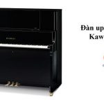 Với chiều cao 130cm, đàn upright piano Kawai K-700 mang đến âm thanh chất lượng và giàu sức biểu cảm với thiết kế theo kiểu grand piano thanh lịch. Những ai từng muốn sở hữu một cây grand piano nhưng không có đủ không gian nên cân nhắc đến model tuyệt vời này.